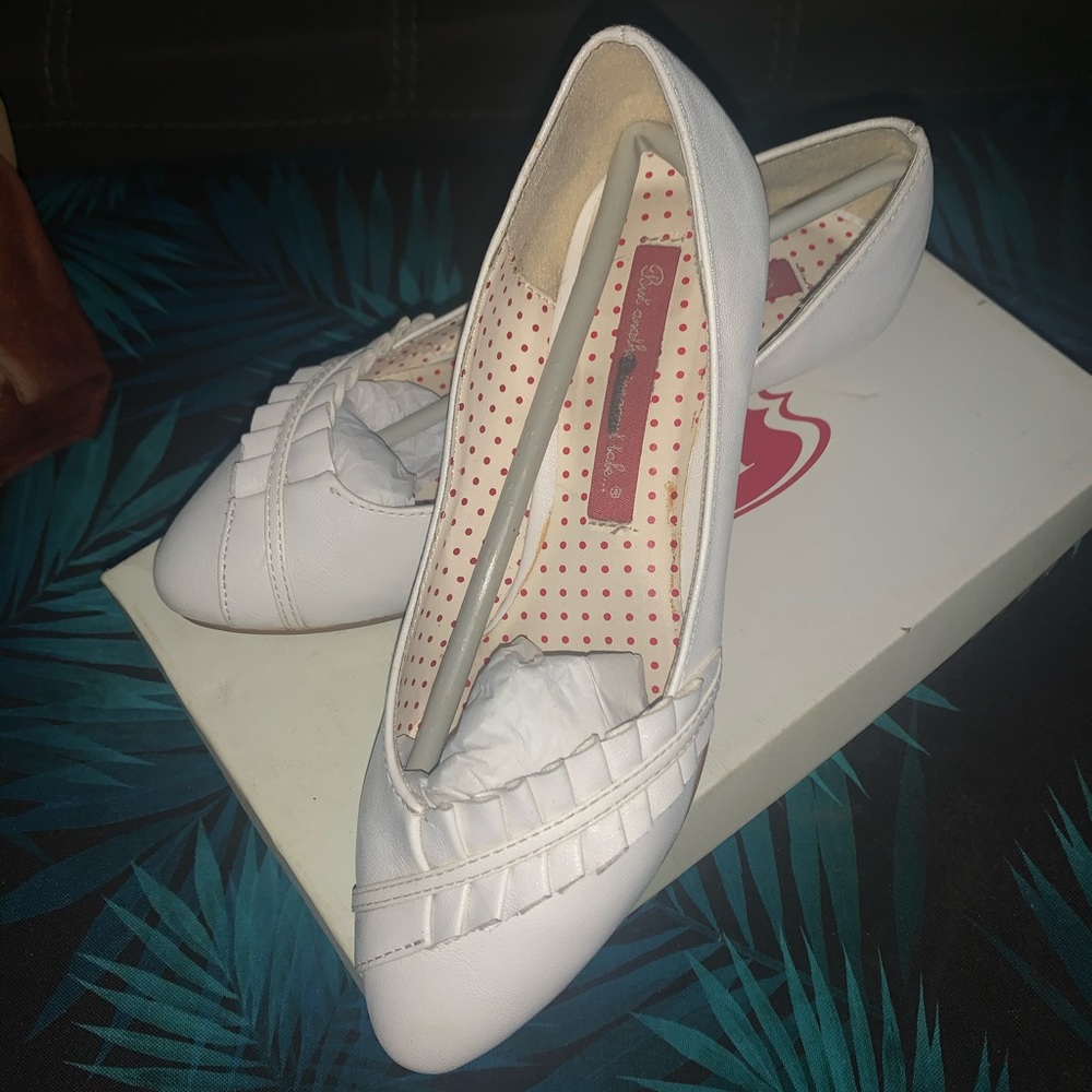 Bait footwear white kitten heels